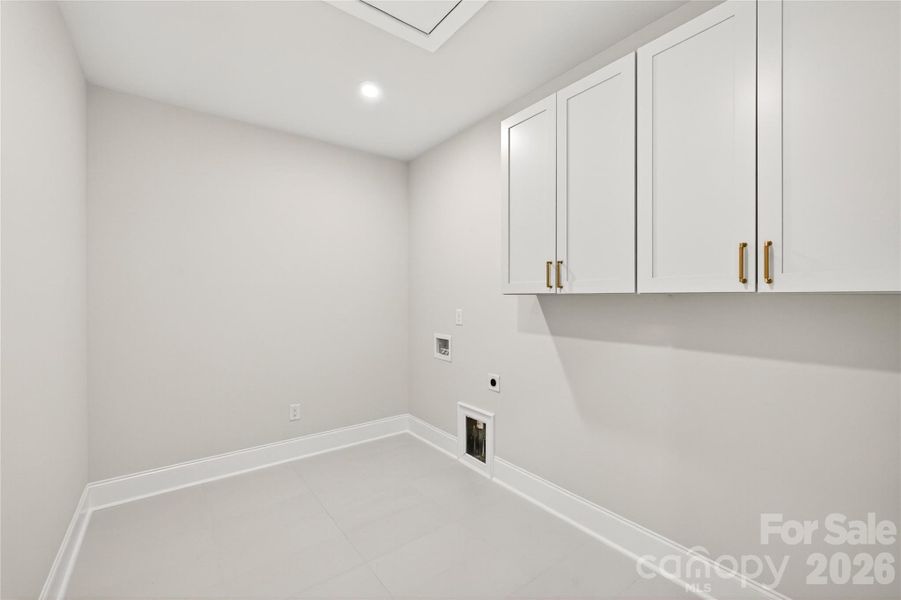 Spacious, unfurnished interior of a new home in , Mint Hill (Image 45).