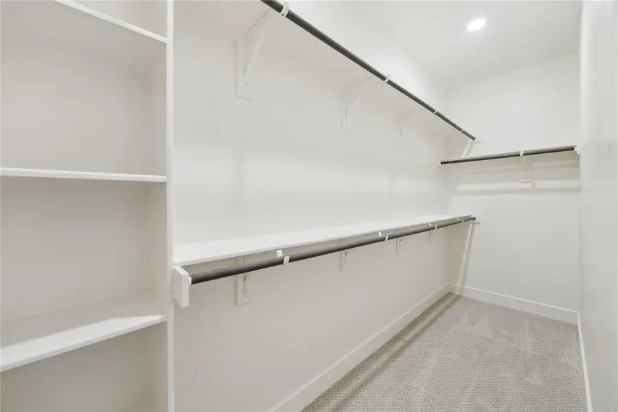 Two large walk-in closets! Two large walk-in closets!