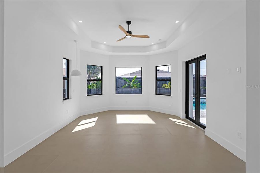 Spacious, unfurnished interior of a new home in , Cape Coral (Image 29).