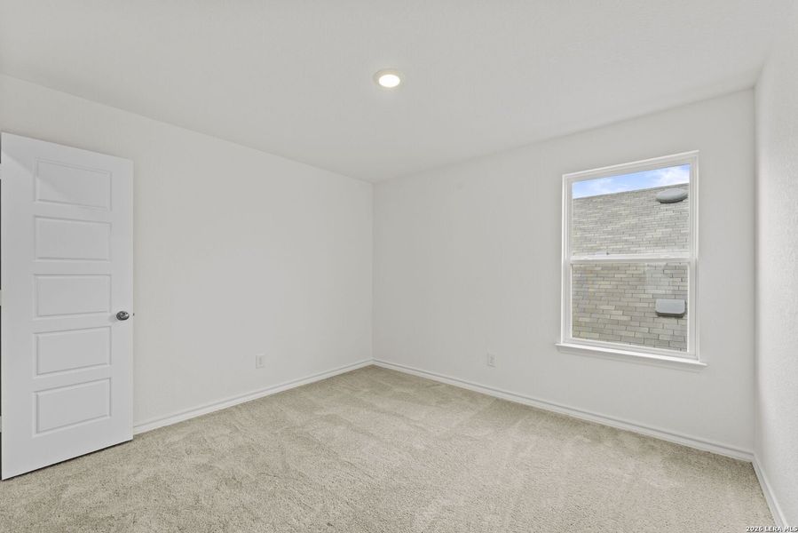 Spacious, unfurnished interior of a new home in Dove Song, Marion (Image 30).