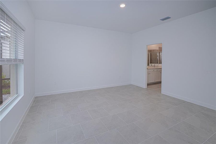 Spacious, unfurnished interior of a new home in , Punta Gorda (Image 32). Spacious, unfurnished interior of a new home in , Punta Gorda (Image 32).
