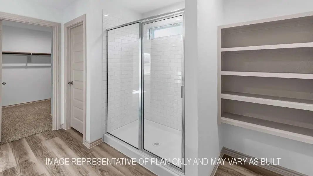 Representative interior finishes for a home built from the Camden by D.R. Horton in Woodland Park, Beaumont (Image 11).