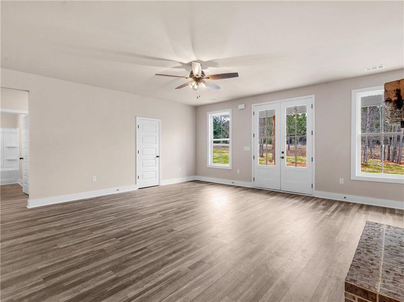 Spacious, unfurnished interior of a new home in , Mansfield (Image 37).