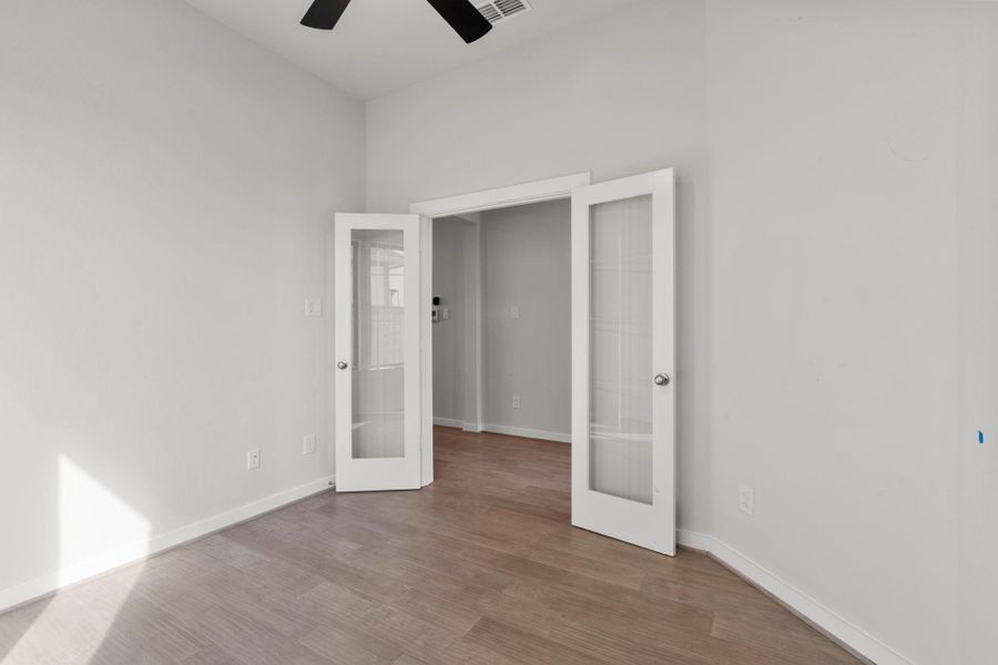 Spacious, unfurnished interior of a new home in Bridgeland 45', 50', 70', Cypress (Image 33).