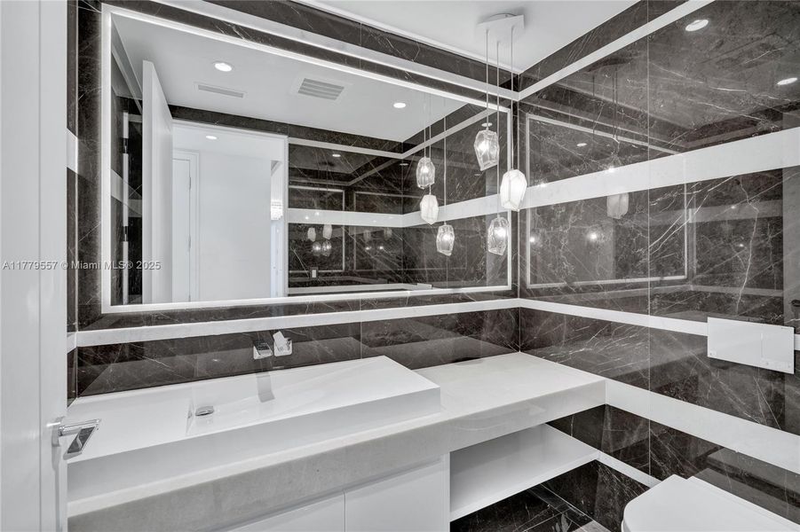 Powder Room Powder Room