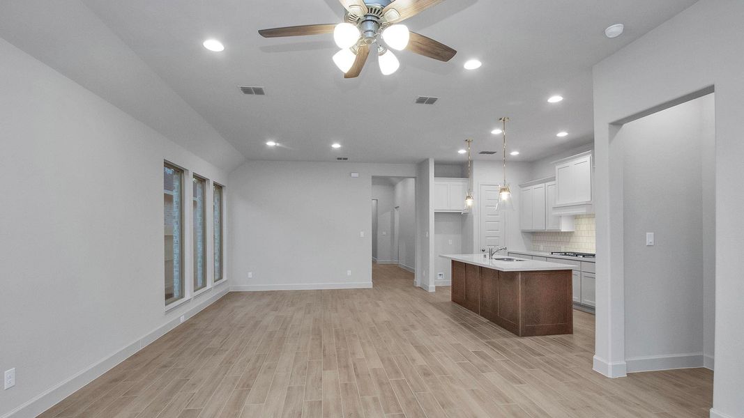 Spacious, unfurnished interior of a new home in Audubon, Magnolia (Image 9).