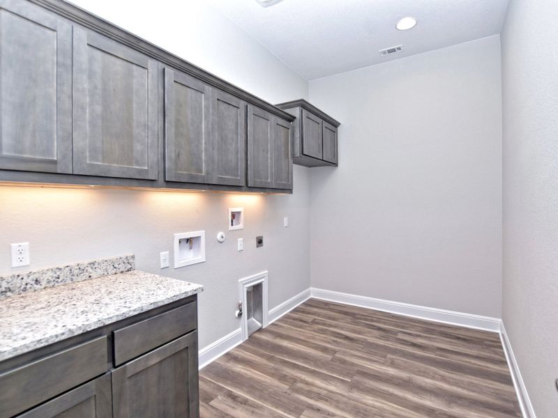 Representative furnished interior of a home built from the Siena III by Giddens Homes in Clearwater Ranch, Liberty Hill (Image 159).