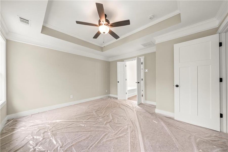 Spacious, unfurnished interior of a new home in Benson Estates, Dallas (Image 28).
