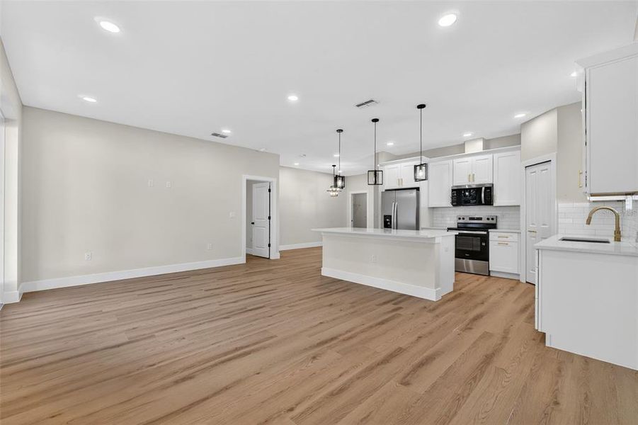 Spacious, unfurnished interior of a new home in , Brooksville (Image 39).