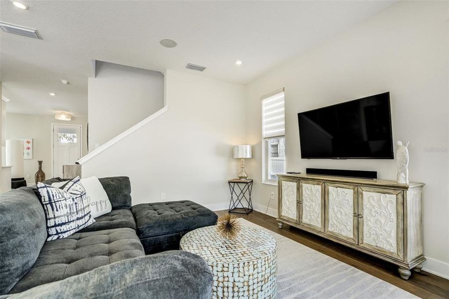 Furnished interior view inside a new home in , St. Petersburg (Image 23).