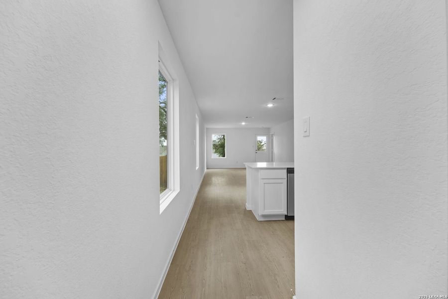 Spacious, unfurnished interior of a new home in Waterwheel, San Antonio (Image 27).