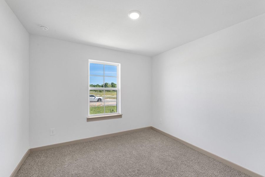 Spacious, unfurnished interior of a new home in Watermark, Alvin (Image 27).