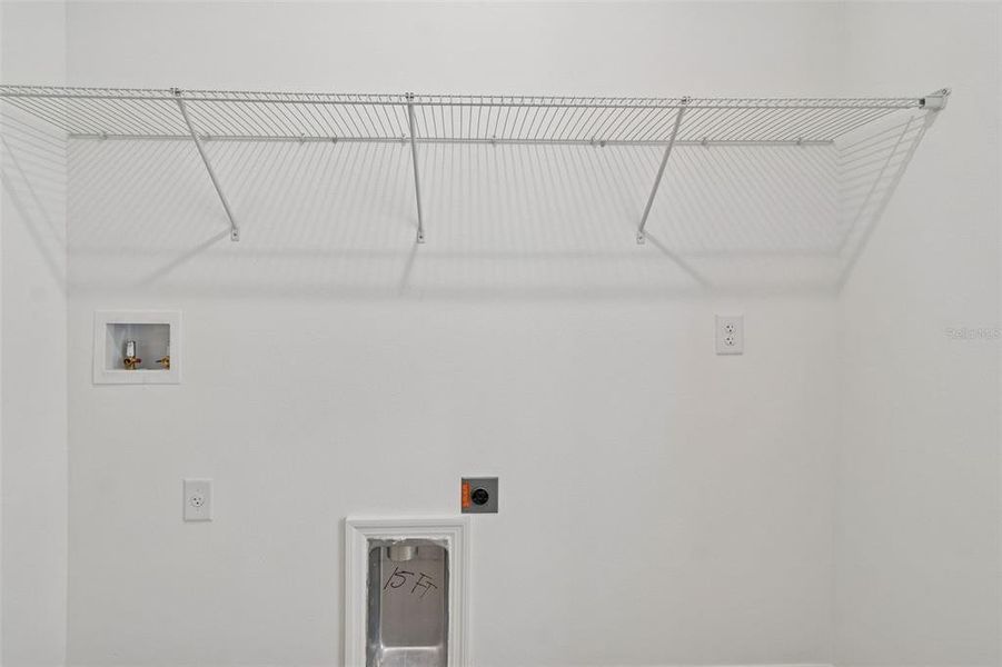 Spacious, unfurnished interior of a new home in Isles at Bayview, Parrish (Image 60). Spacious, unfurnished interior of a new home in Isles at Bayview, Parrish (Image 60).