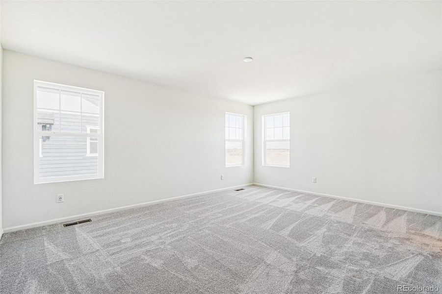 Spacious, unfurnished interior of a new home in , Commerce City (Image 19).