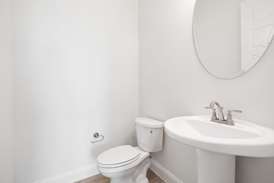 Furnished interior view inside a new home in Edgewater, Fate (Image 8).