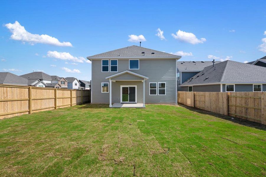 Exterior details and patio area of a home in Patterson Ranch, Georgetown (Image 4).