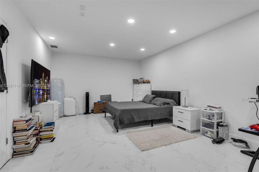 Furnished interior view inside a new home in , Ocala (Image 23).