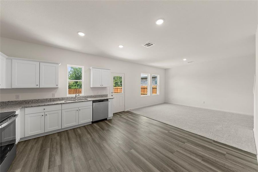 Furnished interior view inside a new home in Meadow Park, Melissa (Image 7). Furnished interior view inside a new home in Meadow Park, Melissa (Image 7).