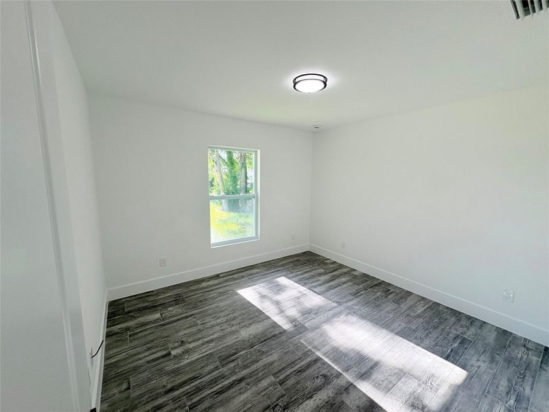 Spacious, unfurnished interior of a new home in , Okeechobee (Image 15).