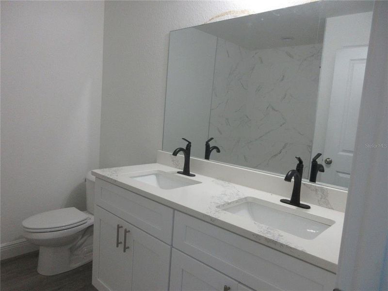 Close-up of interior finishes inside a home in , Ocklawaha (Image 11).