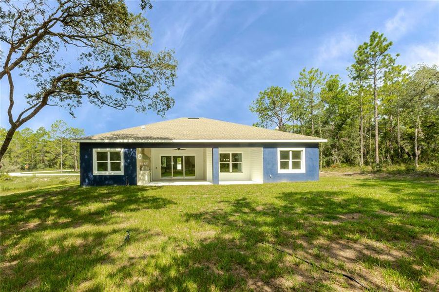 Exterior details and patio area of a home in , Weeki Wachee (Image 47).