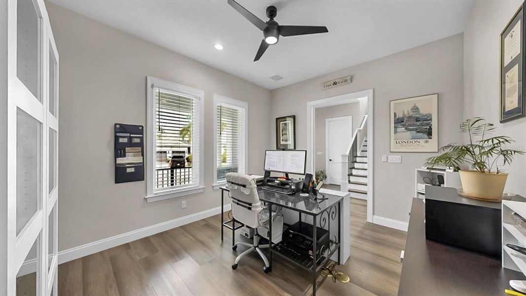 Furnished interior view inside a new home in , Apollo Beach (Image 32).