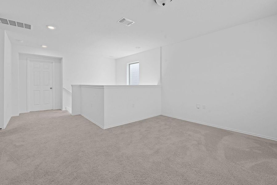 Spacious, unfurnished interior of a new home in EastVillage - Heritage Collection, Manor (Image 17). Spacious, unfurnished interior of a new home in EastVillage - Heritage Collection, Manor (Image 17).