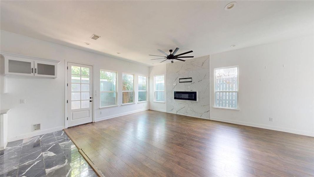 Spacious, unfurnished interior of a new home in , Dallas (Image 14). Spacious, unfurnished interior of a new home in , Dallas (Image 14).
