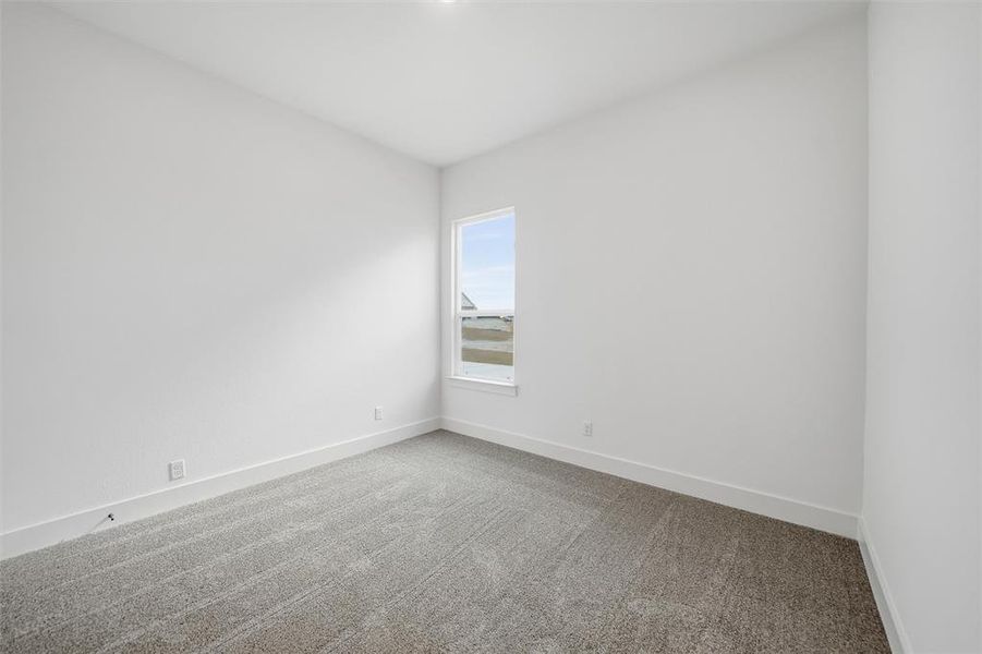 Spacious, unfurnished interior of a new home in Eagle Ridge Estates, Weatherford (Image 32).