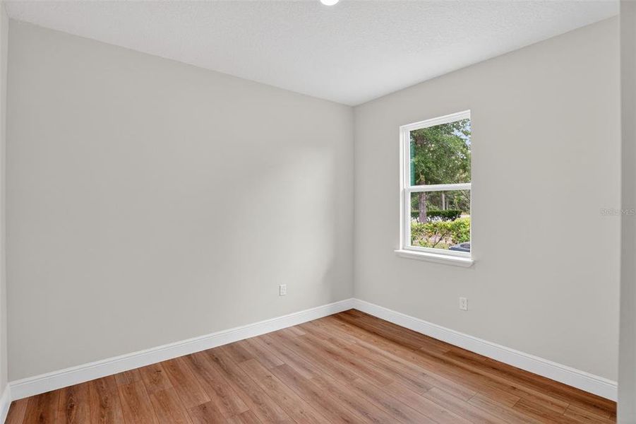 Spacious, unfurnished interior of a new home in , Citrus Springs (Image 14).
