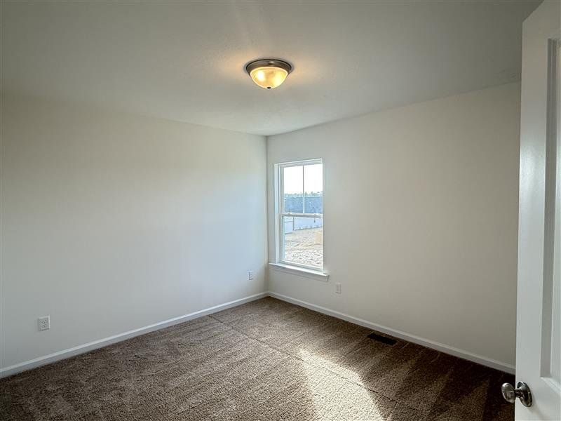 Spacious, unfurnished interior of a new home in Windsor, North Augusta (Image 18).