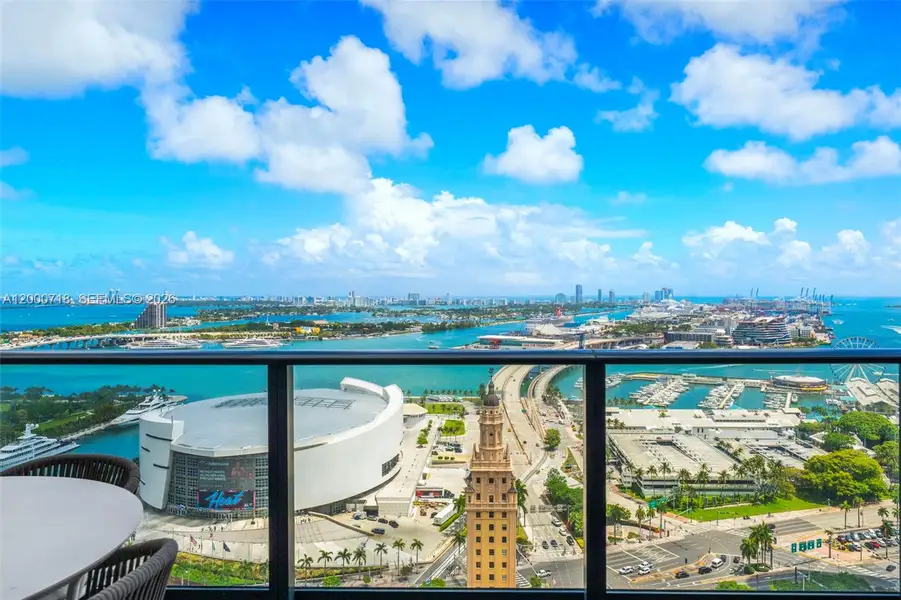 Condo located in Miami, FL showcasing its design and architecture (Image 2). Condo located in Miami, FL showcasing its design and architecture (Image 2).