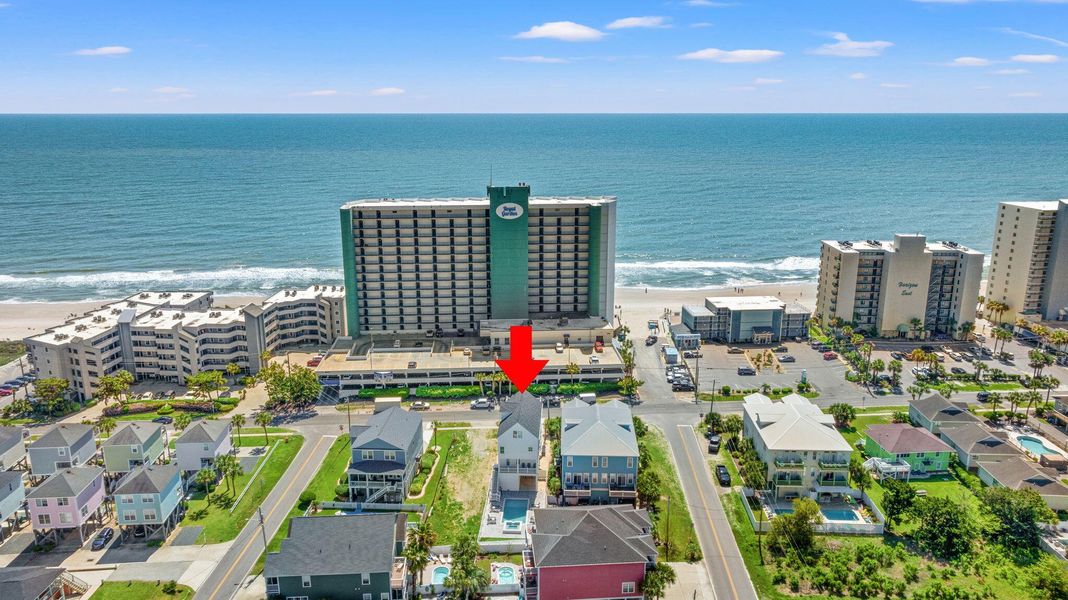 Condo located in Murrells Inlet, SC showcasing its design and architecture (Image 36).