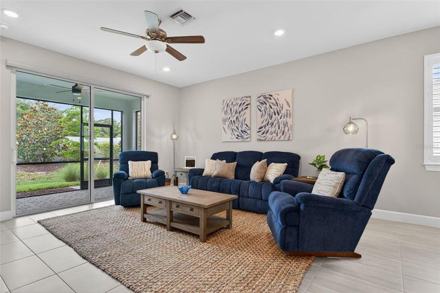 Furnished interior view inside a new home in , Englewood (Image 50).