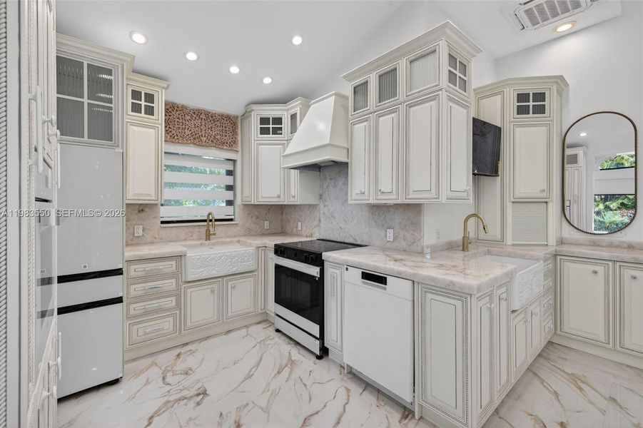 Furnished interior view inside a new home in , Biscayne Park (Image 17).