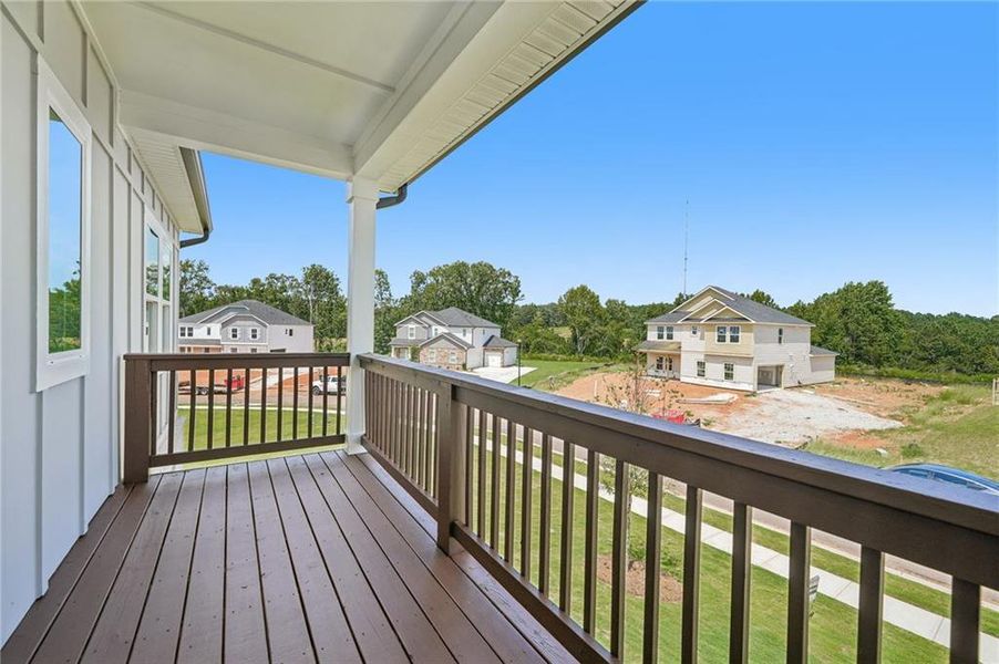 Exterior details and patio area of a home in River Pointe, Monroe (Image 28).