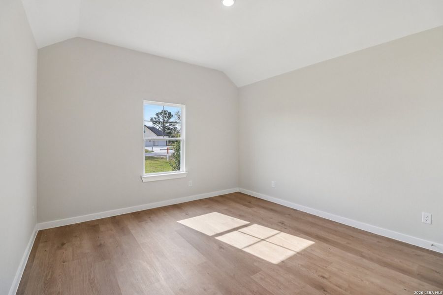 Spacious, unfurnished interior of a new home in Jordan's Ranch, San Antonio (Image 20).