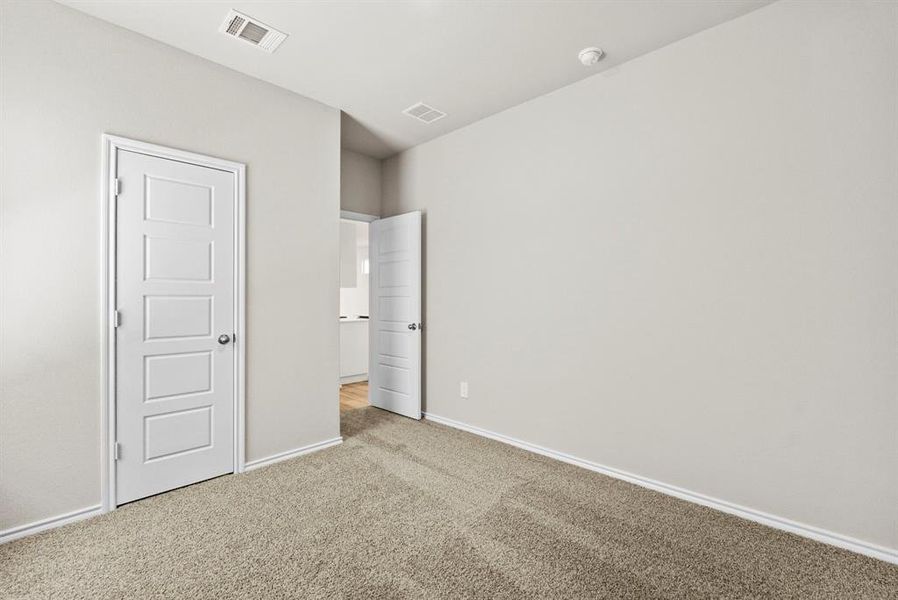 Spacious, unfurnished interior of a new home in , Fort Worth (Image 20).