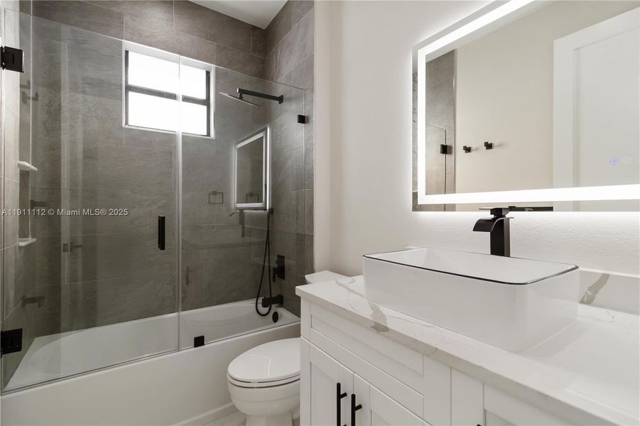 Furnished interior view inside a new home in , Cape Coral (Image 6). Furnished interior view inside a new home in , Cape Coral (Image 6).