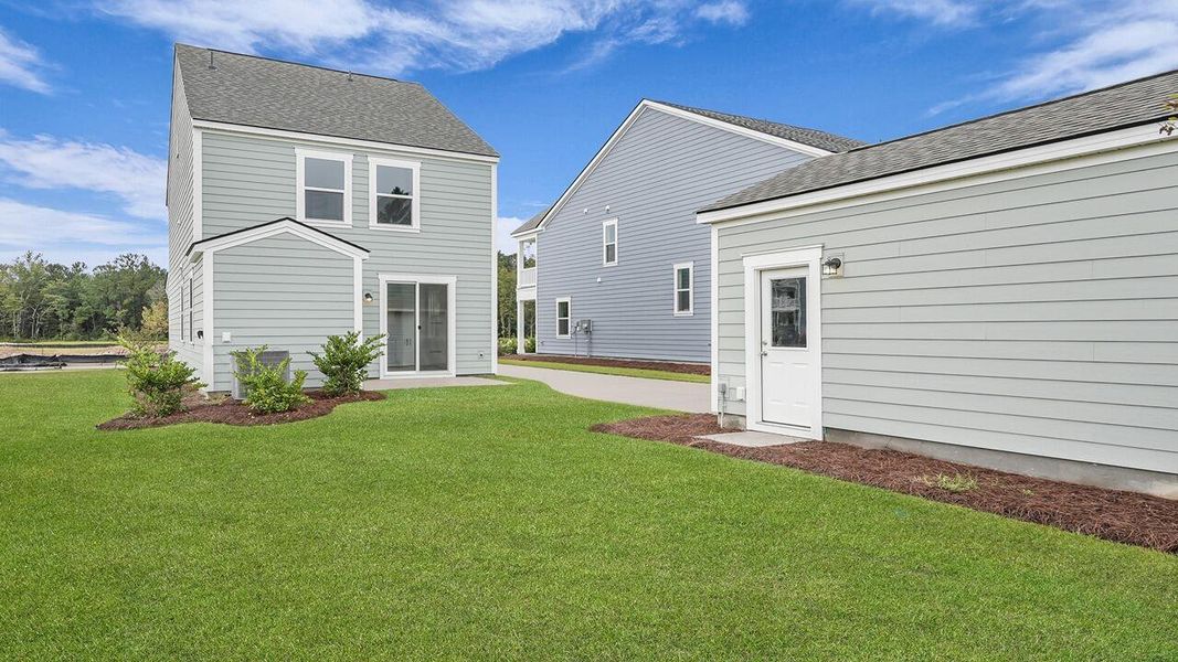 Exterior details and patio area of a home in Sheep Island, Summerville (Image 26).