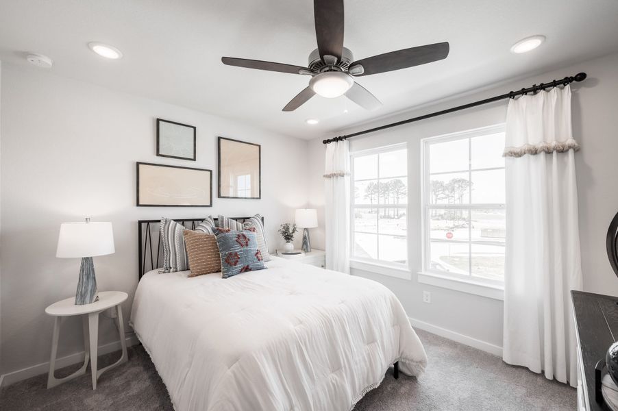 Representative furnished interior of a home built from the Yellowstar by Tri Pointe Homes in Mason Woods, Cypress (Image 28).