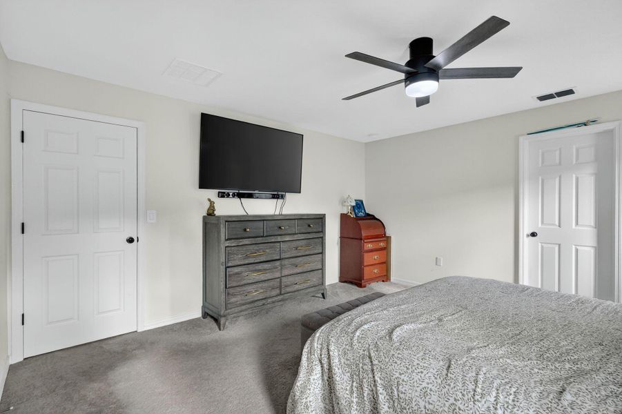 Image 32 of a home in .