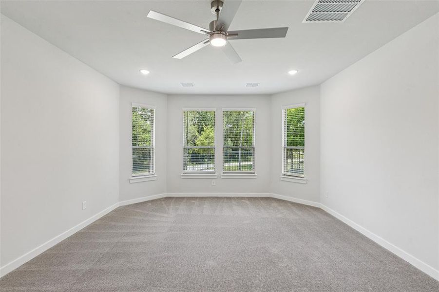 Spacious, unfurnished interior of a new home in Cross Creek Meadows, Celina (Image 25).