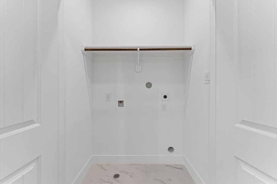 Spacious, unfurnished interior of a new home in , Houston (Image 32).