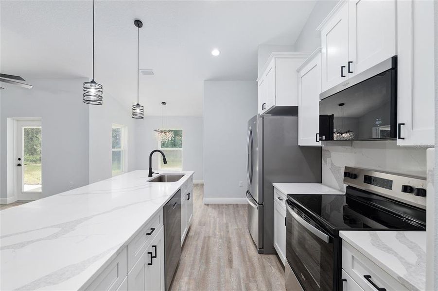 Furnished interior view inside a new home in , Dunnellon (Image 10).
