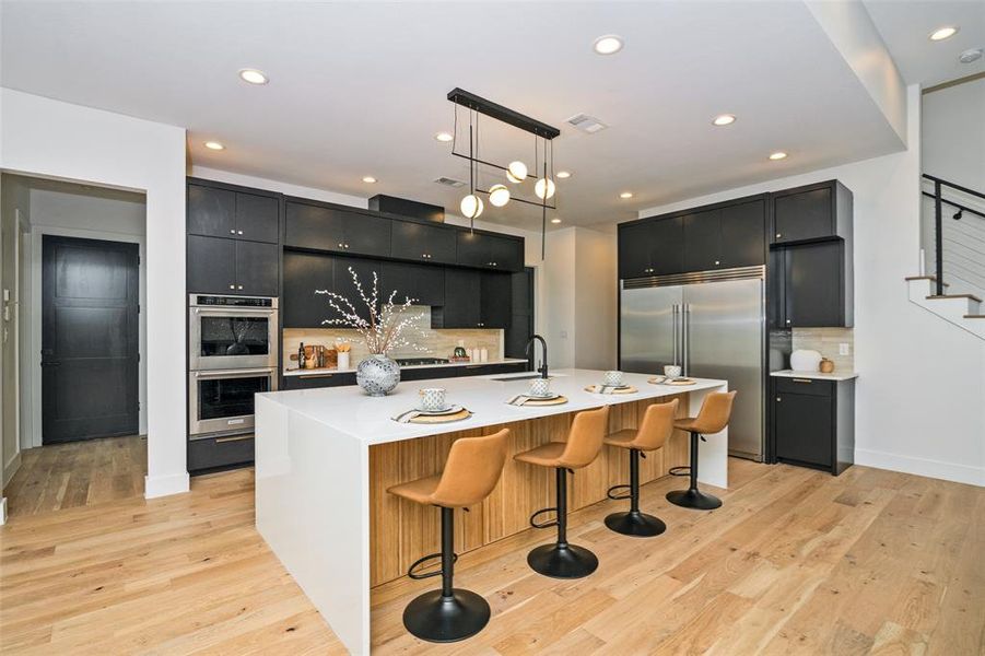 BUILDER MODEL - Photo is representation of potential build out options BUILDER MODEL - Photo is representation of potential build out options