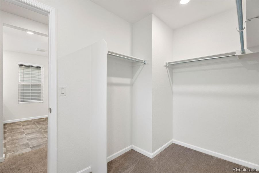 Spacious, unfurnished interior of a new home in The Aurora Highlands Horizon Collection, Aurora (Image 27).