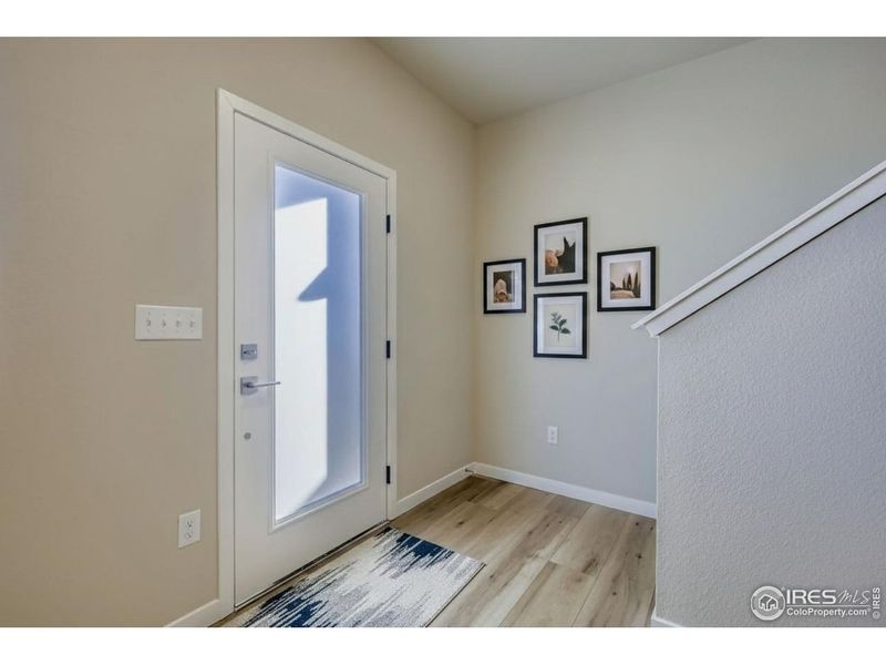 Spacious, unfurnished interior of a new home in Waterfield, Fort Collins (Image 16).