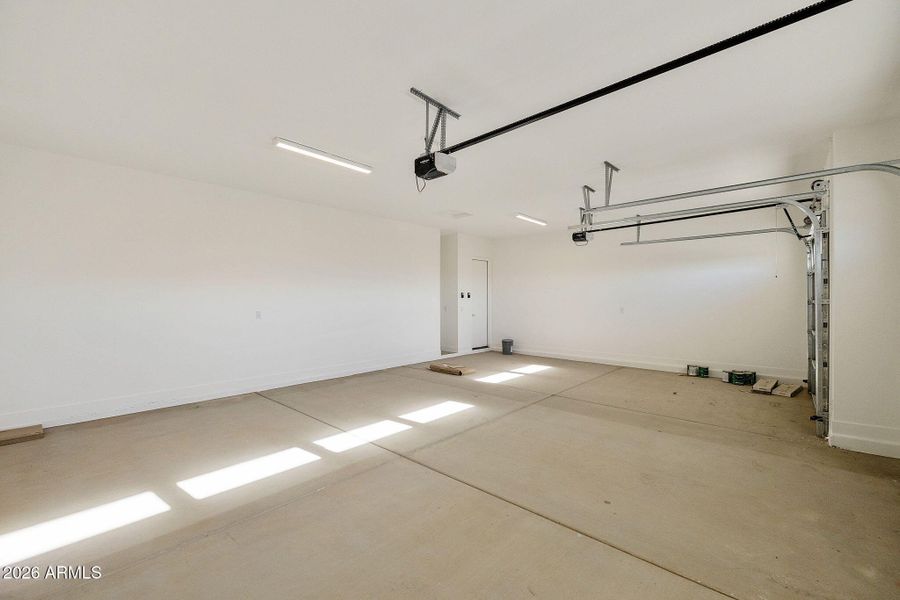 3 CAR GARAGE 3 CAR GARAGE