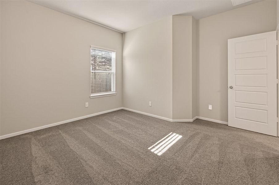 Spacious, unfurnished interior of a new home in Lago Mar, Texas City (Image 17). Spacious, unfurnished interior of a new home in Lago Mar, Texas City (Image 17).
